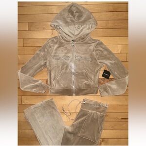 NEW! NWT BEBE Bling Velour Rhinestone Logo Tracksuit Set in Beige Size XS